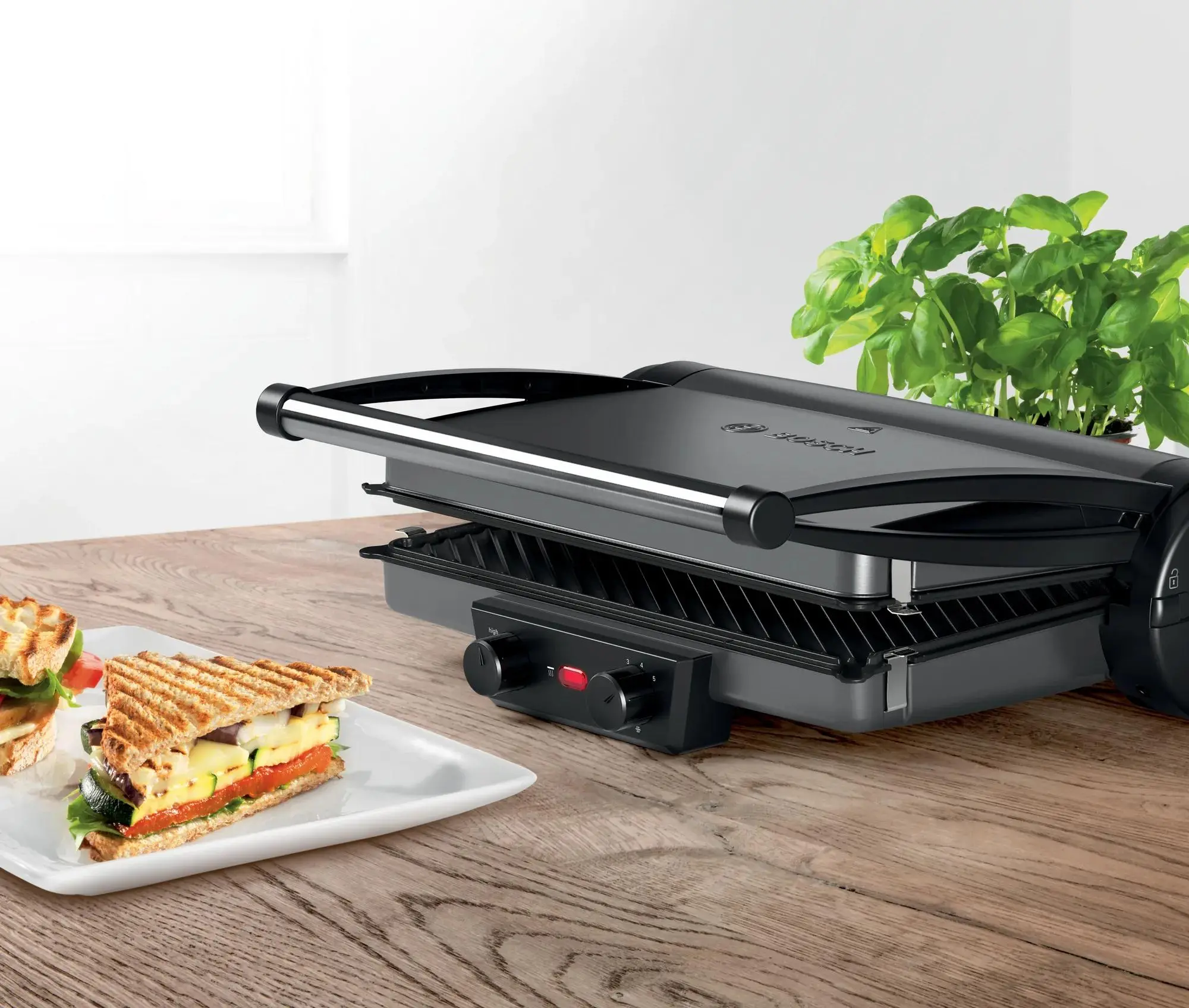 Grill elektryczny Bosch TCG4215 780,64cm2