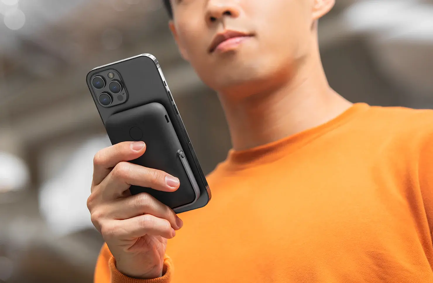 Powerbank UNIQ Hoveo 5000mAh Magnetic 20W Różowy