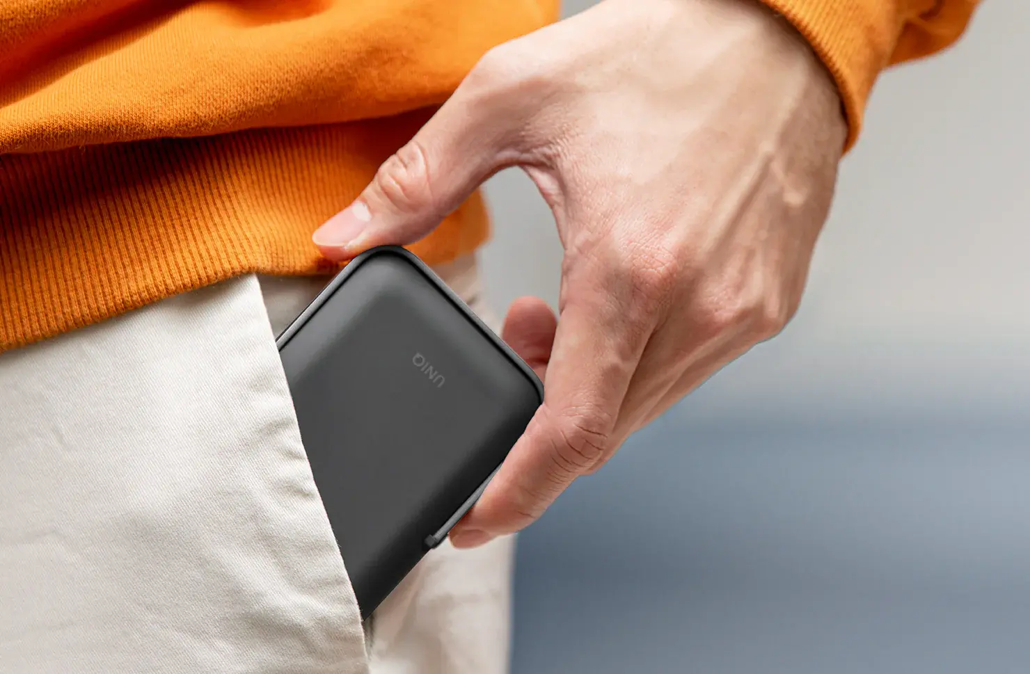 Powerbank UNIQ Hoveo 5000mAh Magnetic 20W Różowy