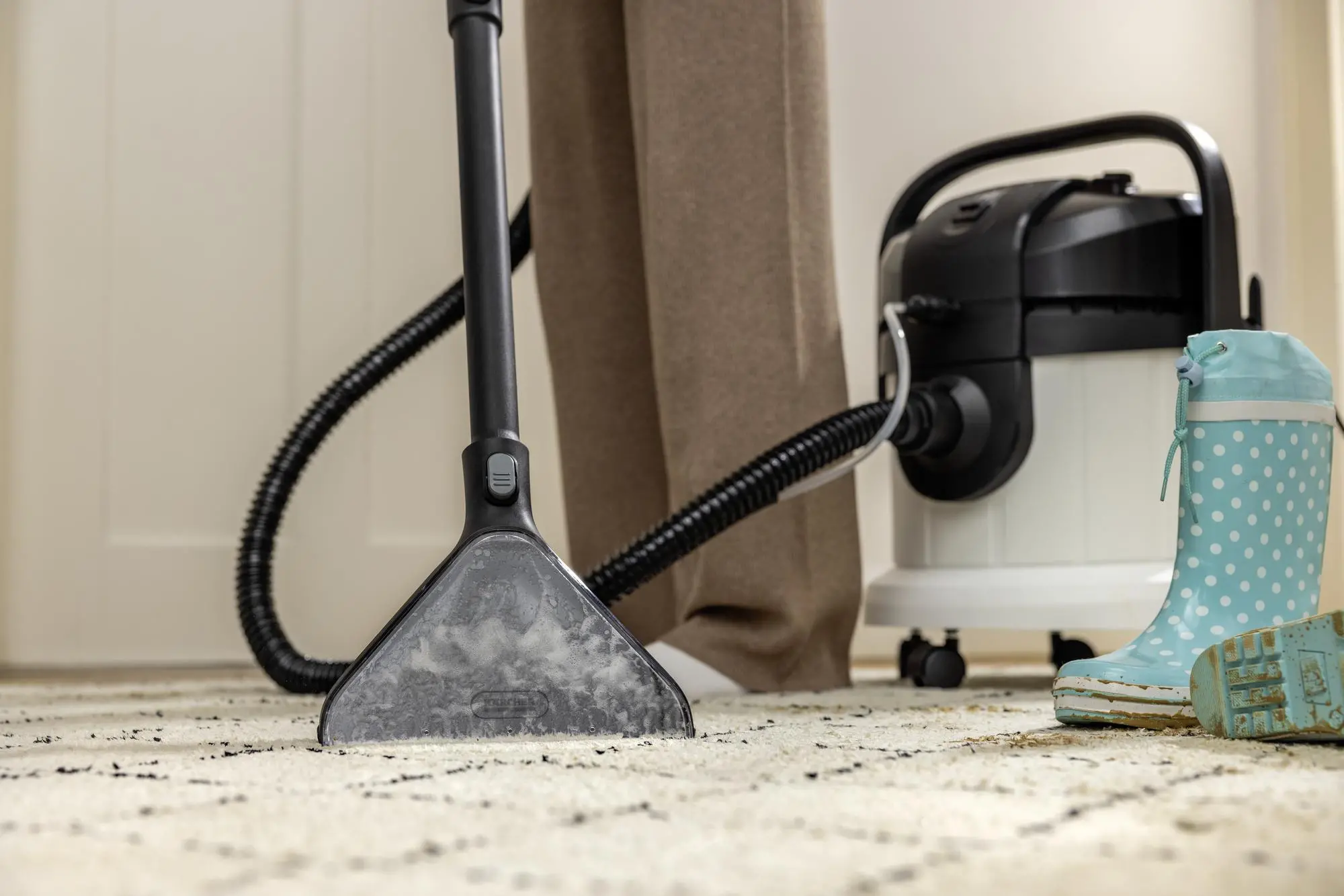 Odkurzacz Karcher SE 4 Plus 1.081-171.0 1000W Ssawka podłogowa z nasadką do twardych powierzchni Ssawka do prania tapicerki