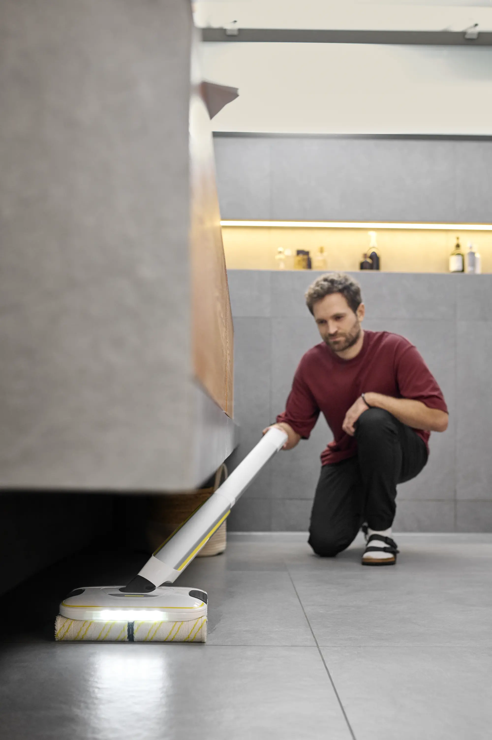 Mop elektryczny Karcher FC 8 Smart Signature Line 1.055-711.0 60min 230m2