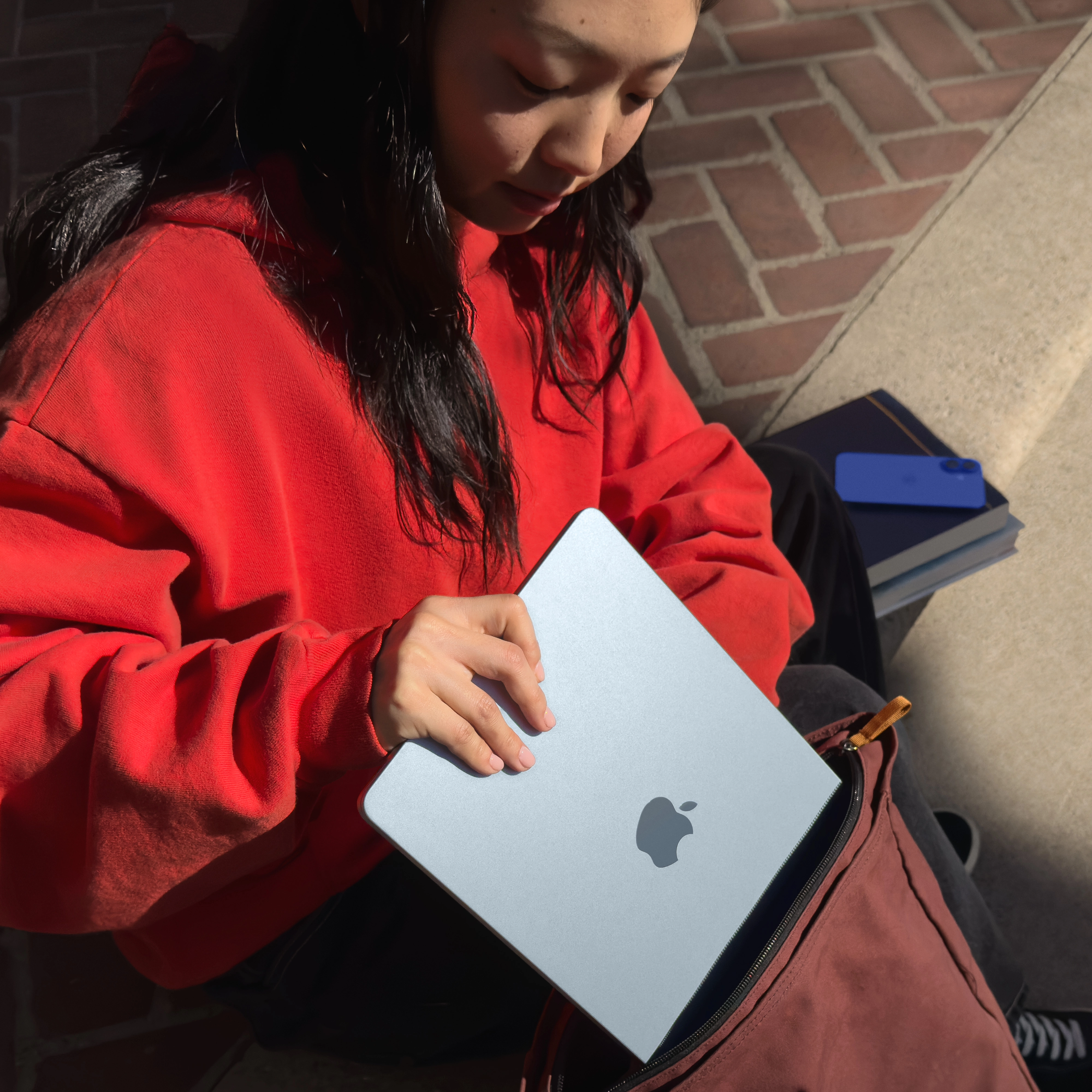 Apple MacBook Air 2025 13,6" M4 24GB RAM 512GB Dysk macOS Srebrny