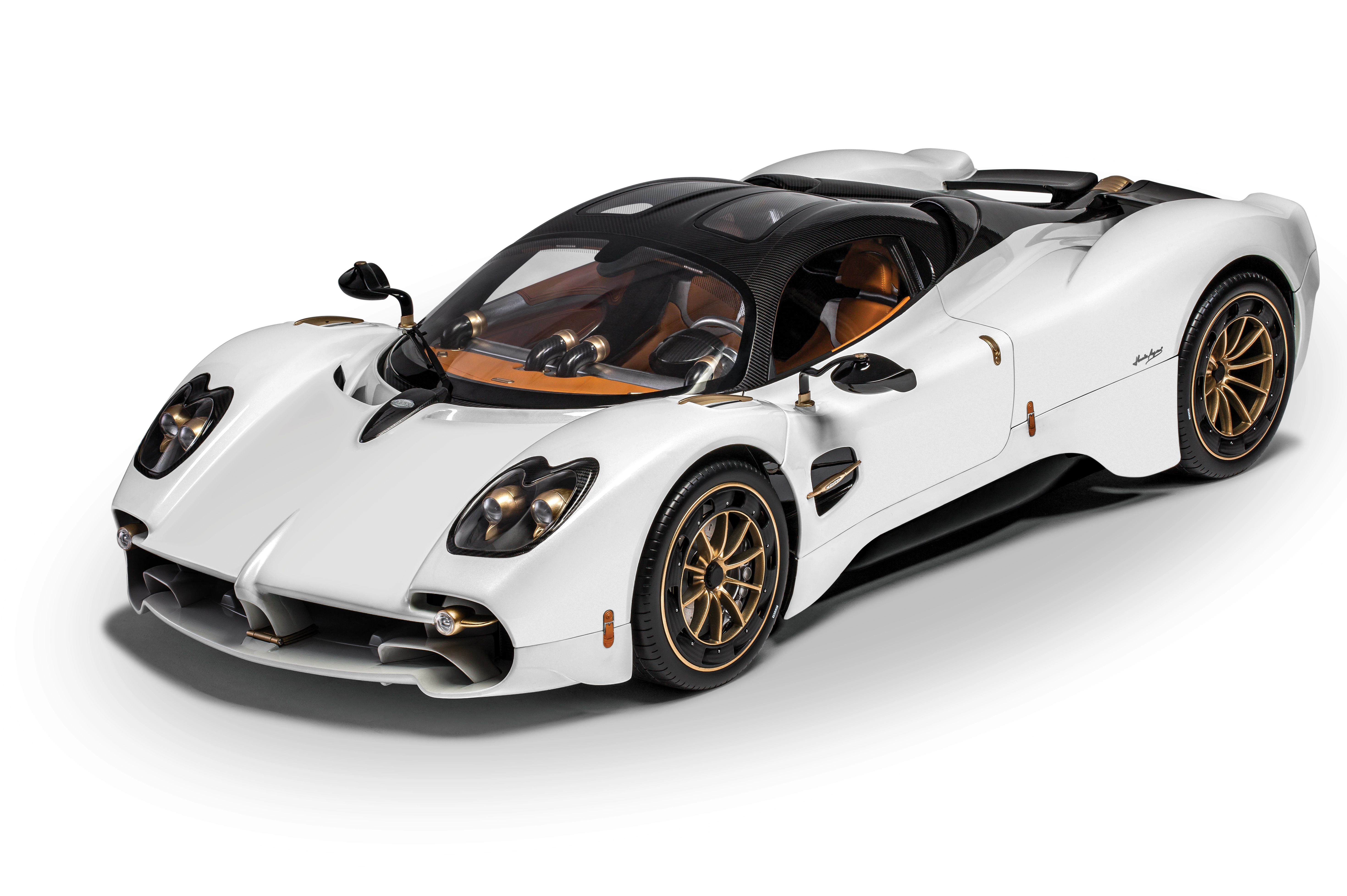 Model do składania . Pocher 1:8 Pagani Utopia Coupe - Bianco Perla