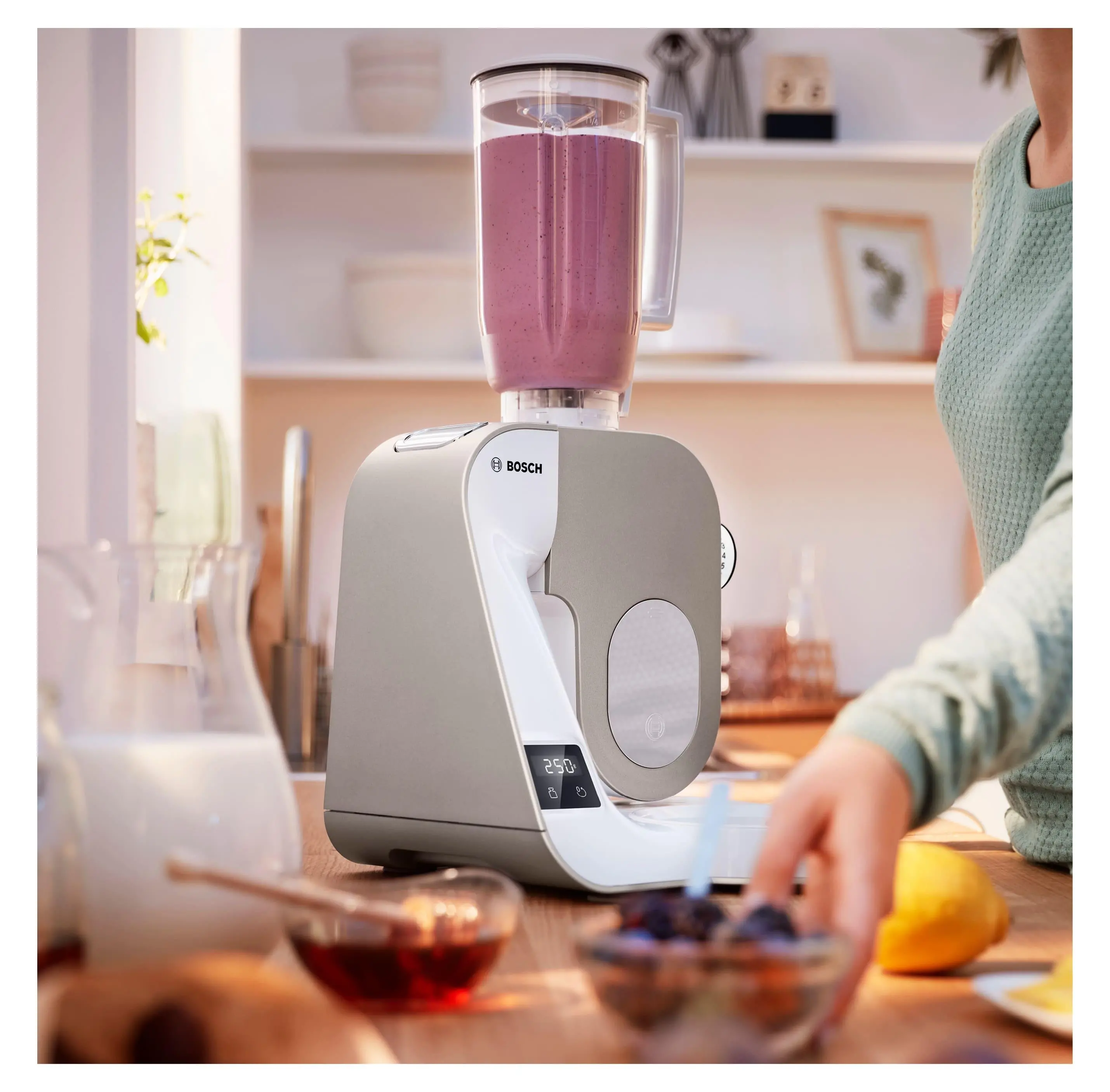 Robot kuchenny Bosch MUM5XW40 Z wbudowaną wagą Maszynką do mielenia Wyciskarką do cytrusów