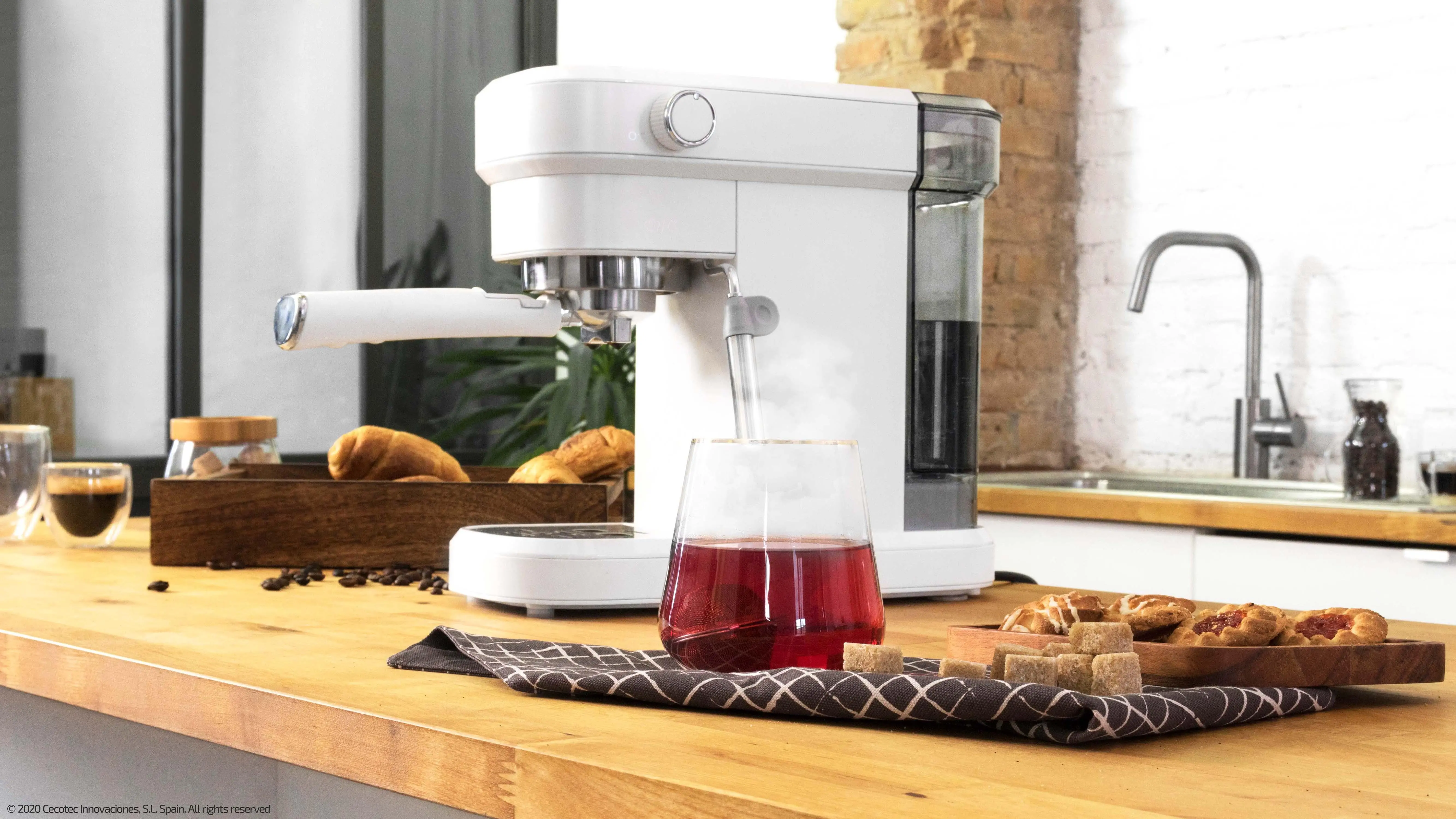 Ekspres Cecotec Cafelizzia 790 Biały
