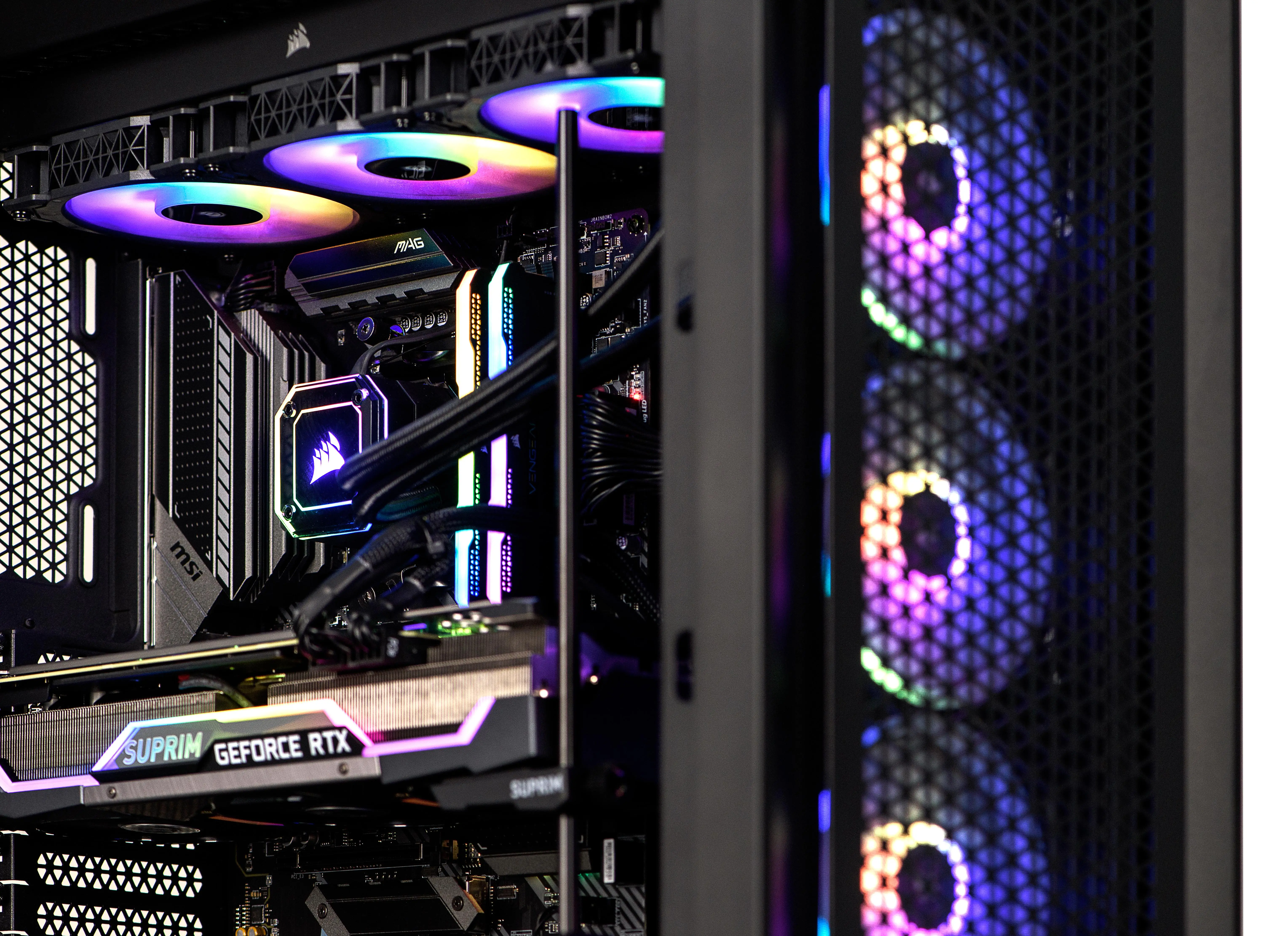 Komputer gamingowy Actina iCUE R5 5600X 32GB RAM 1TB Dysk SSD RTX3070