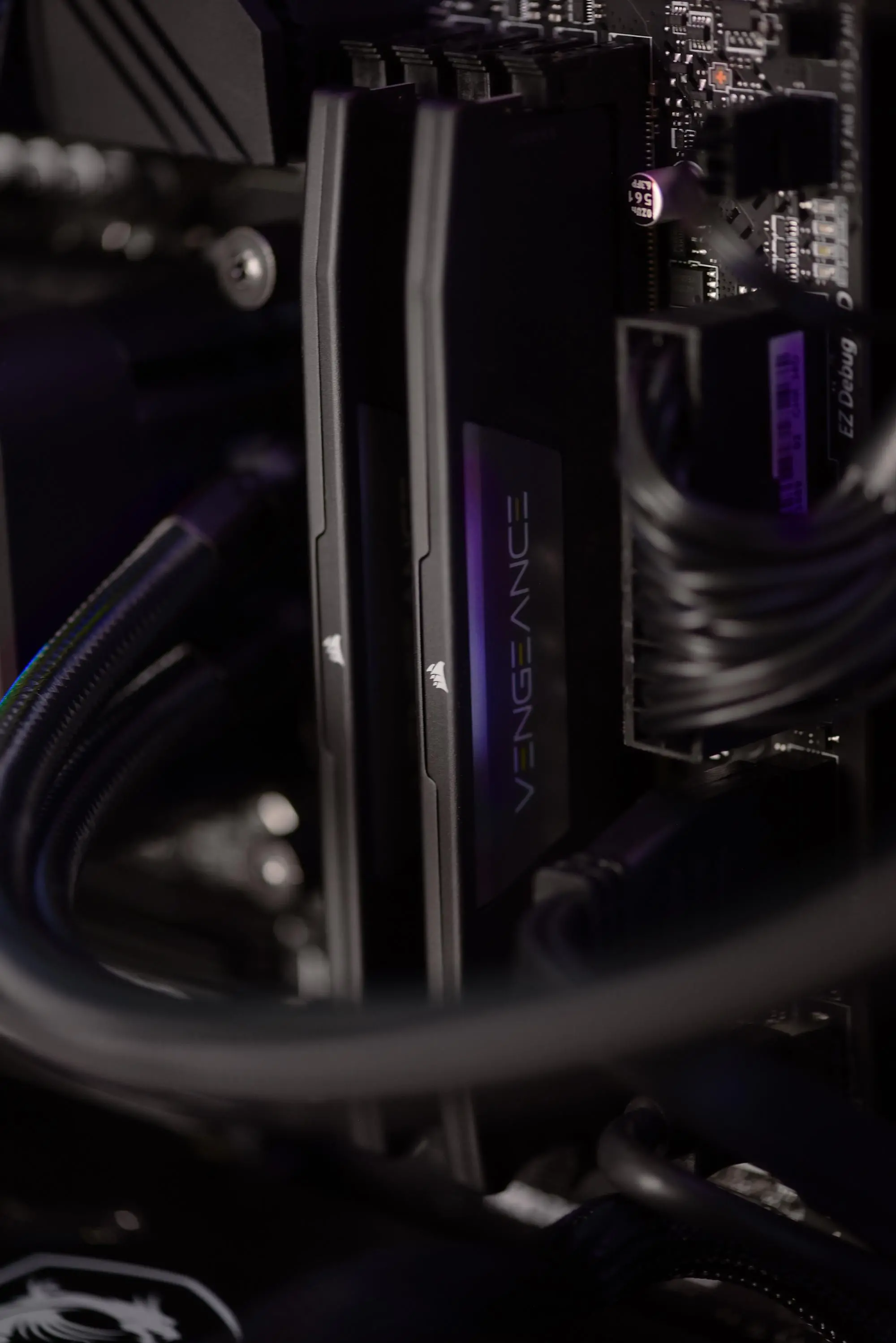 Komputer gamingowy Actina i9-12900K 32GB RAM 2TB Dysk SSD RTX3080Ti Win10