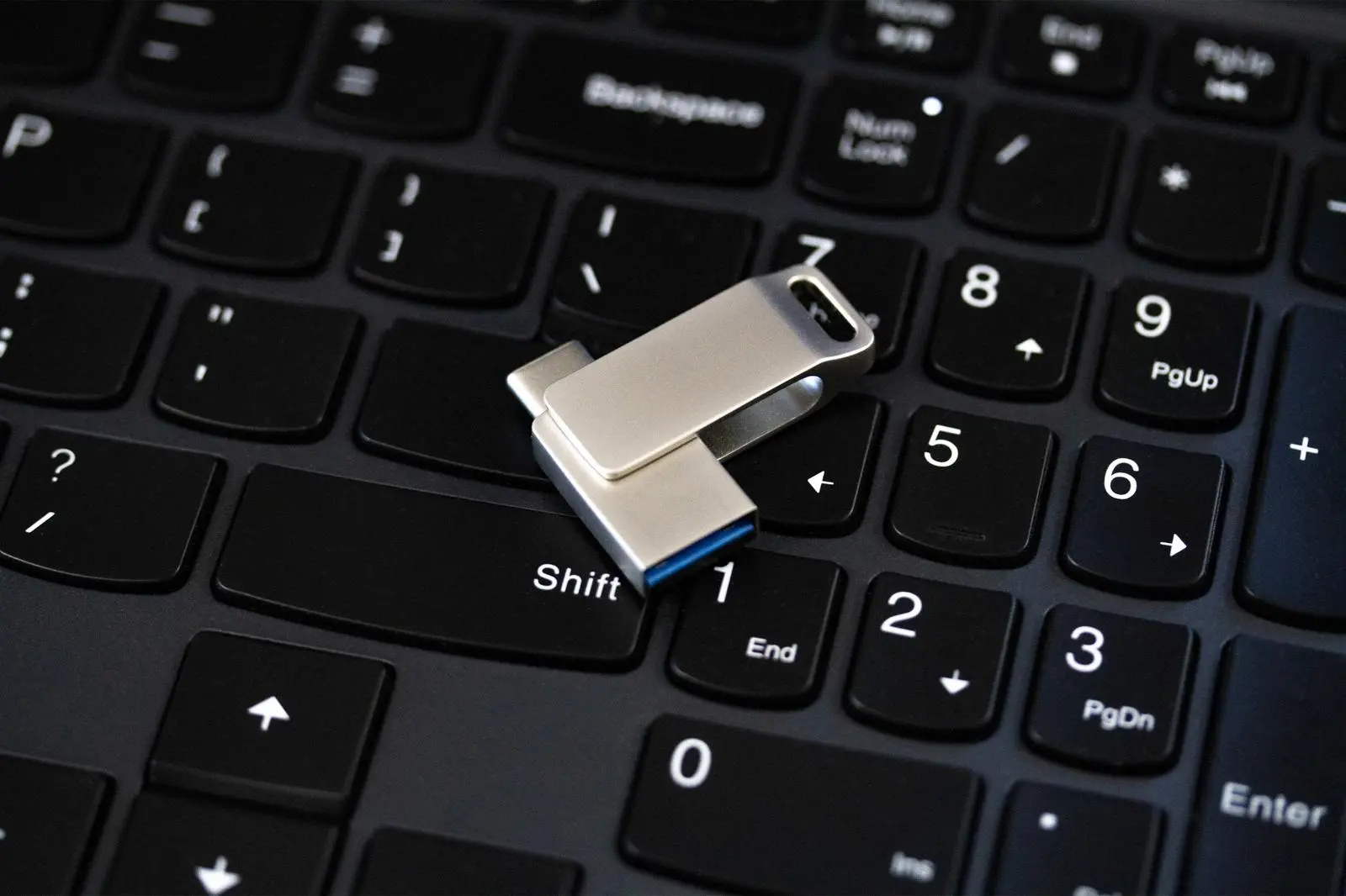 PenDrive GoodRam ODA3 64GB USB 3.2 Typ C / USB 3.2 Srebrny