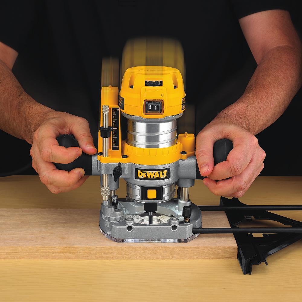 Frezarka górnowrzecionowa DeWalt D26203-QS