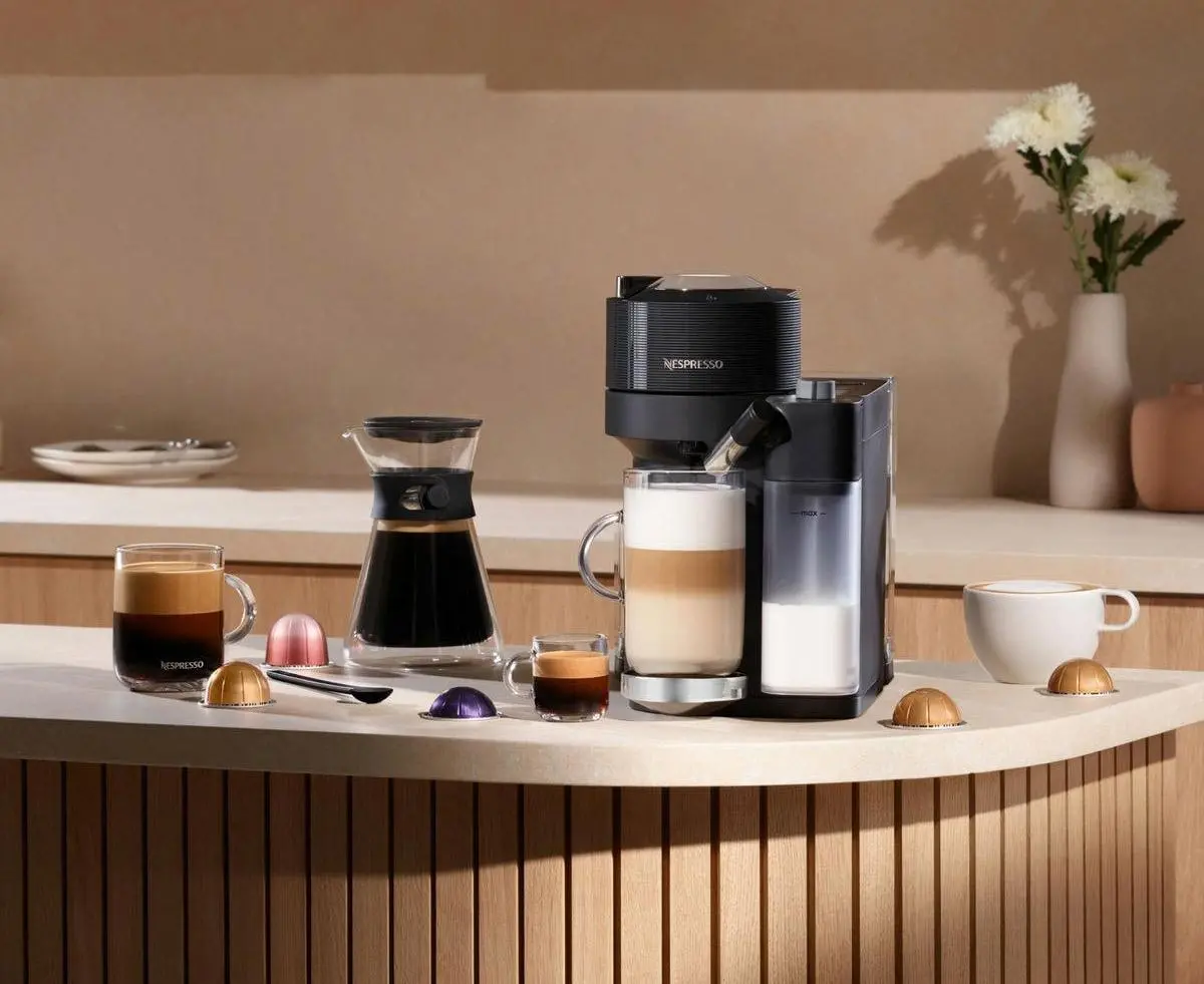Ekspres DeLonghi Nespresso Vertuo Lattissima ENV300.B