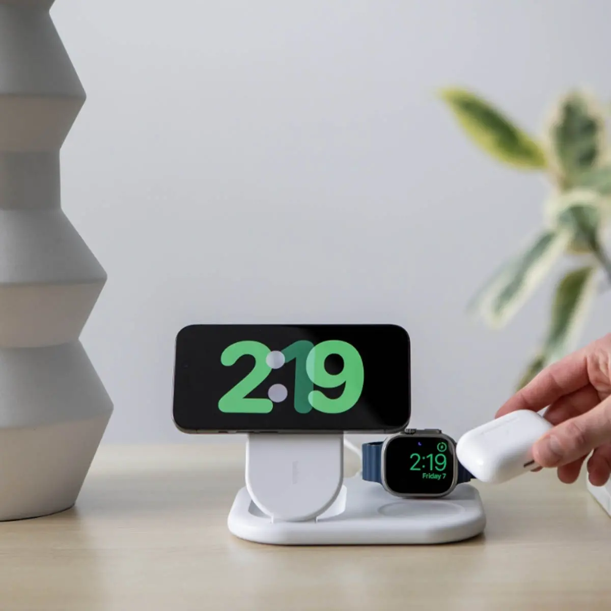 Ładowarka indukcyjna Belkin BoostCharge 3w1 Qi2 15W Biały