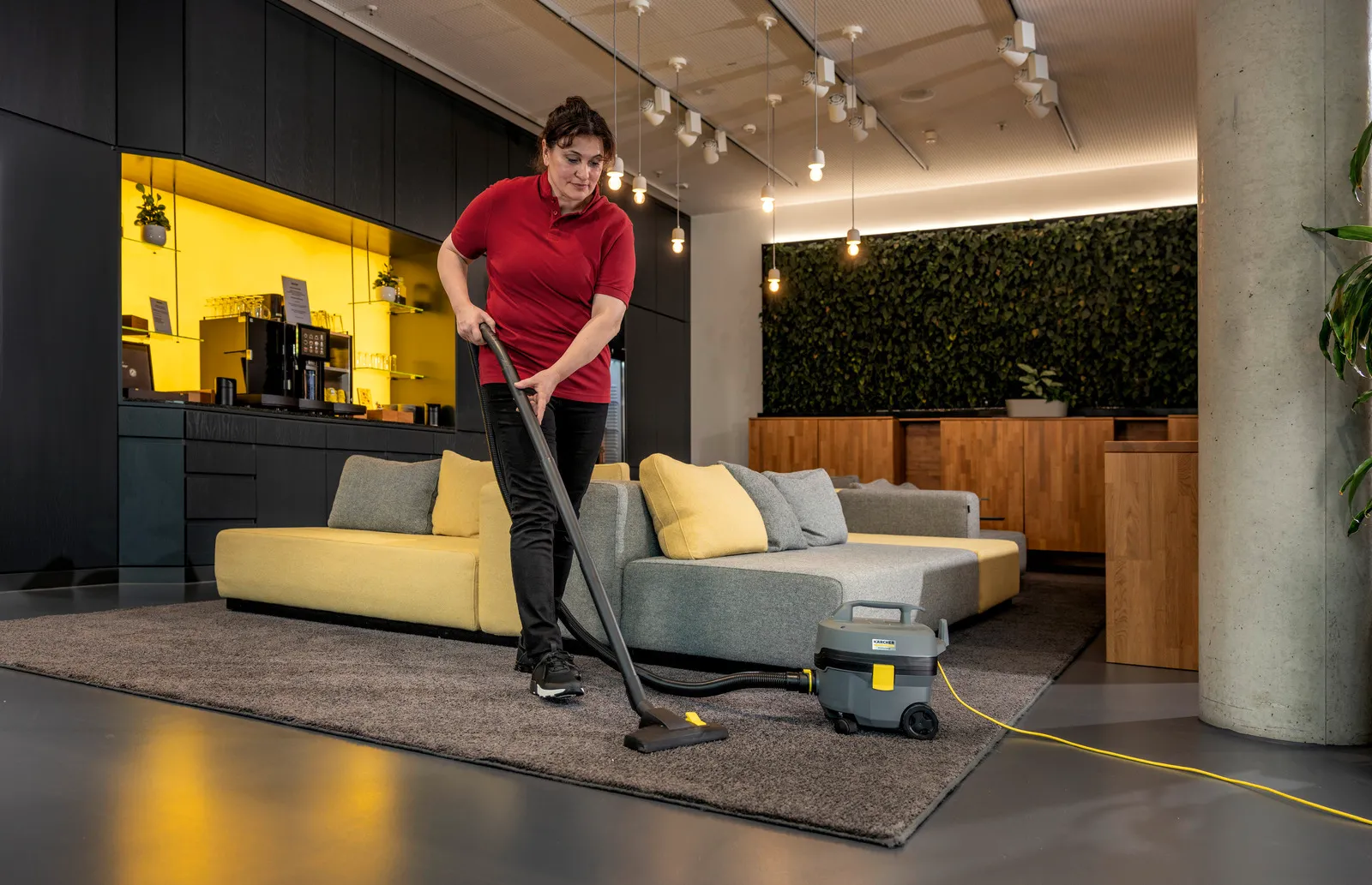 фото Профессиональный пылесос Karcher T 7/1 Classic (1.527-224.0) 3