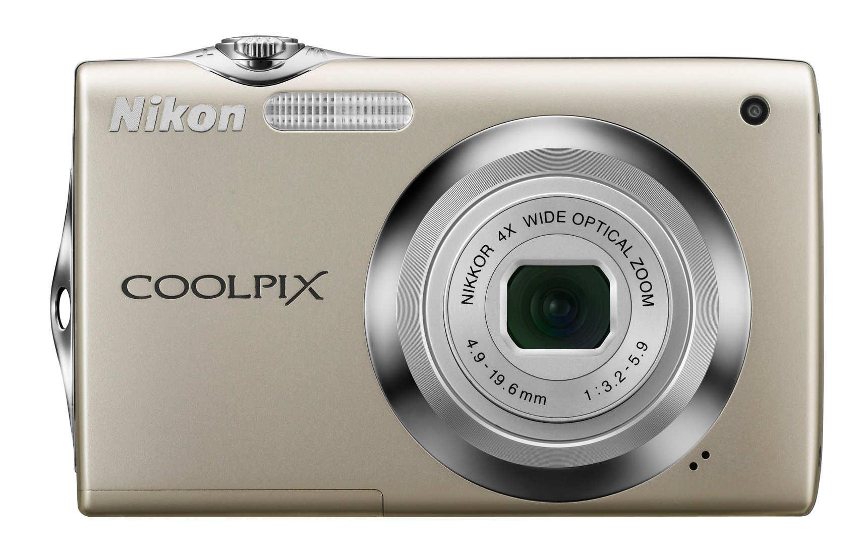 Nikon Coolpix S3000 (srebrny)