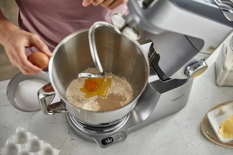 Robot kuchenny Kenwood KVL85.224SI Z wbudowaną wagą Cyfrowo sterowanym silnikiem Z dwiema misami