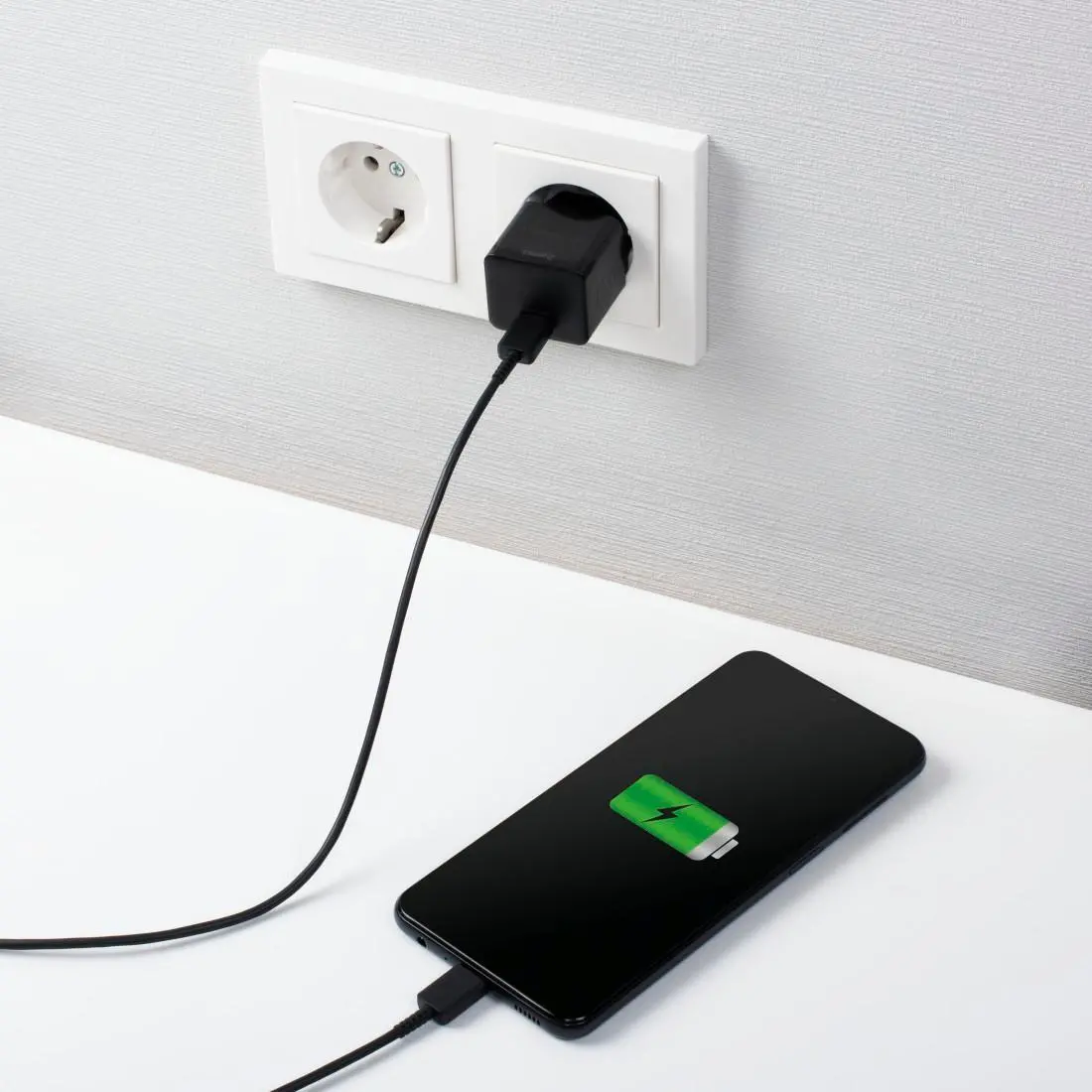 Ładowarka sieciowa Hama MINI Power Delivery /Qualcomm 25W Czarny