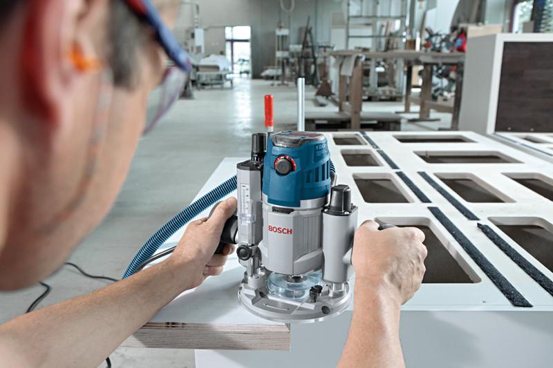 Frezarka górnowrzecionowa Bosch Professional GOF 1600 CE