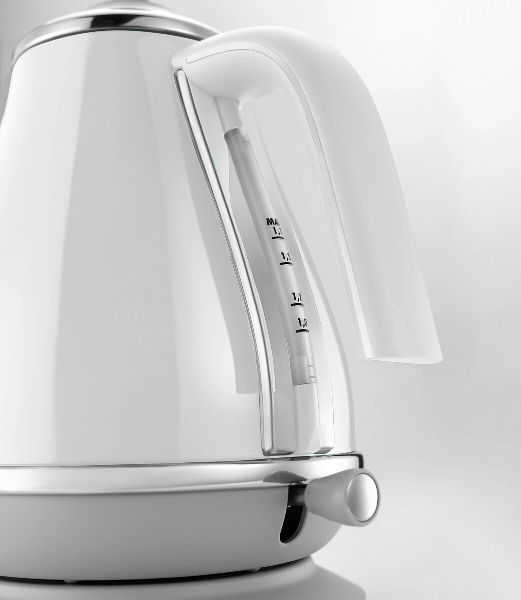 Czajnik DeLonghi Icona Capitals KBOC2001.W 1,7l 2000W