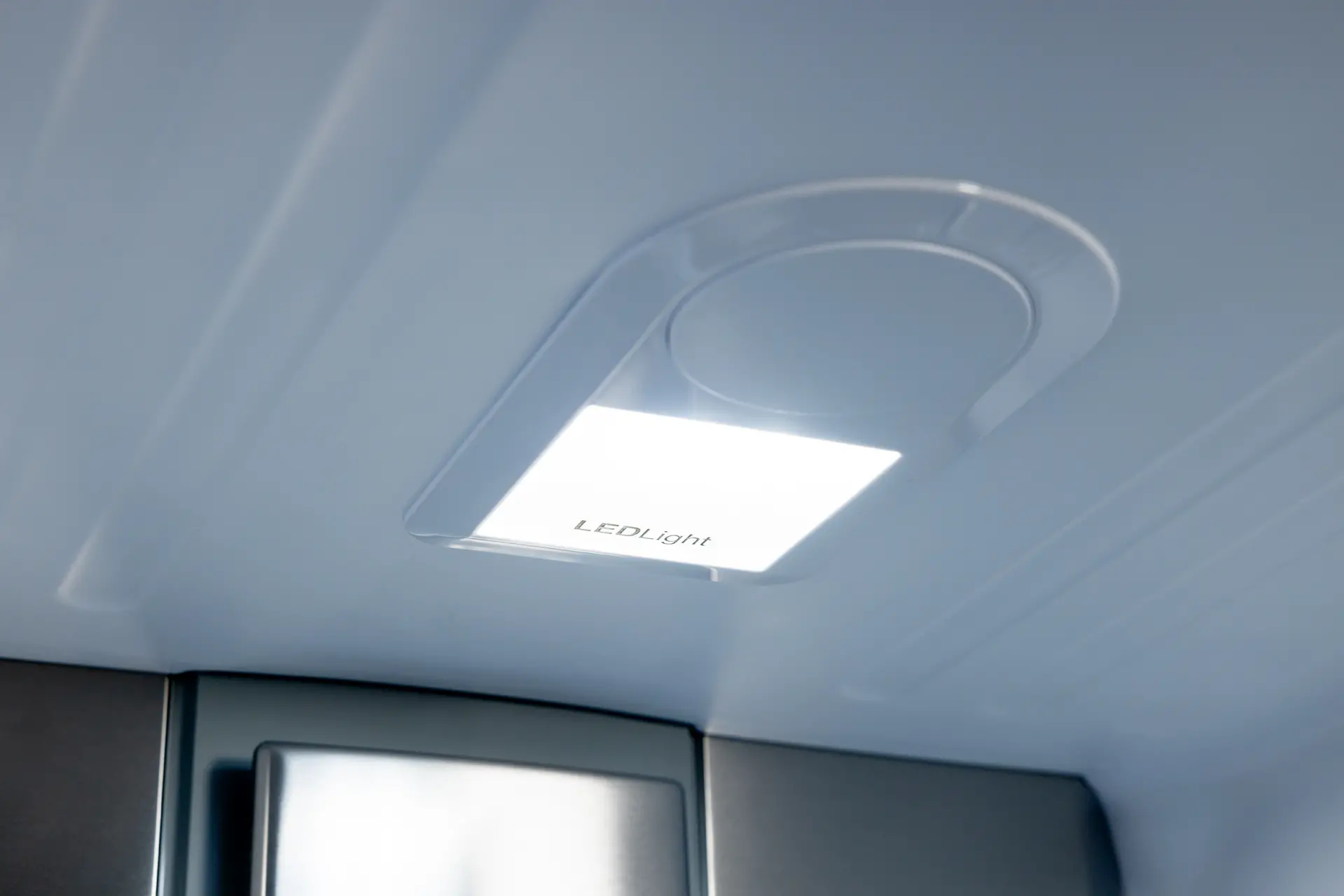 Lodówka Beko BCNA306E5ZSN Pełny No Frost 193,5cm Komora świeżości