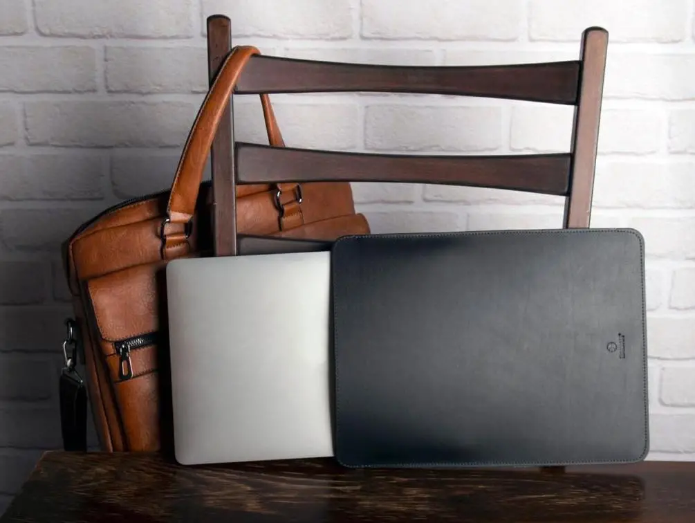 Etui na laptop Baltan Premium BALT-SLV-001-02 MacBook Air 13 M1, M2, 13 PRO Czarny
