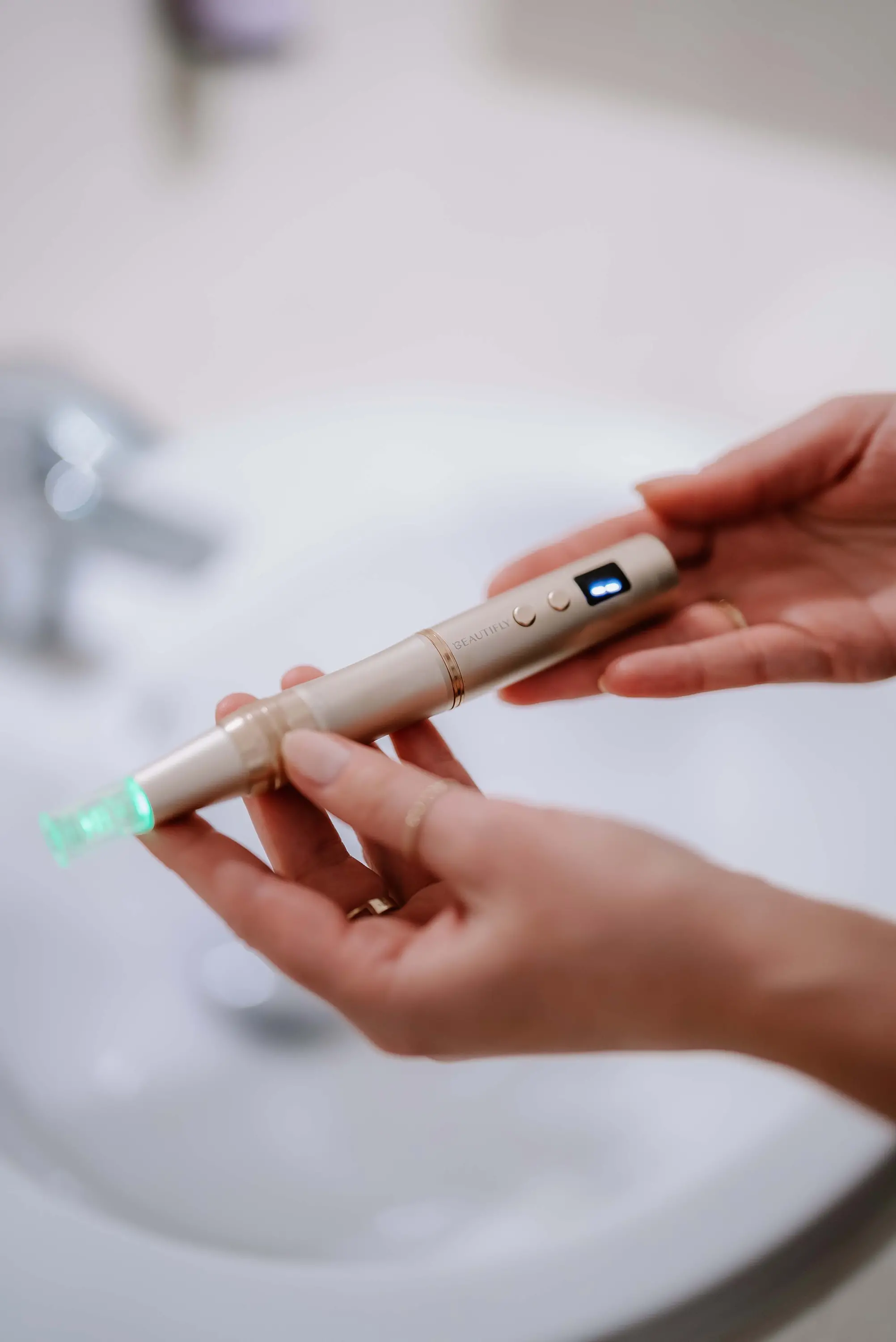 Urządzenie do mezoterapii Beautifly Dermapen - Meso Intense Golden