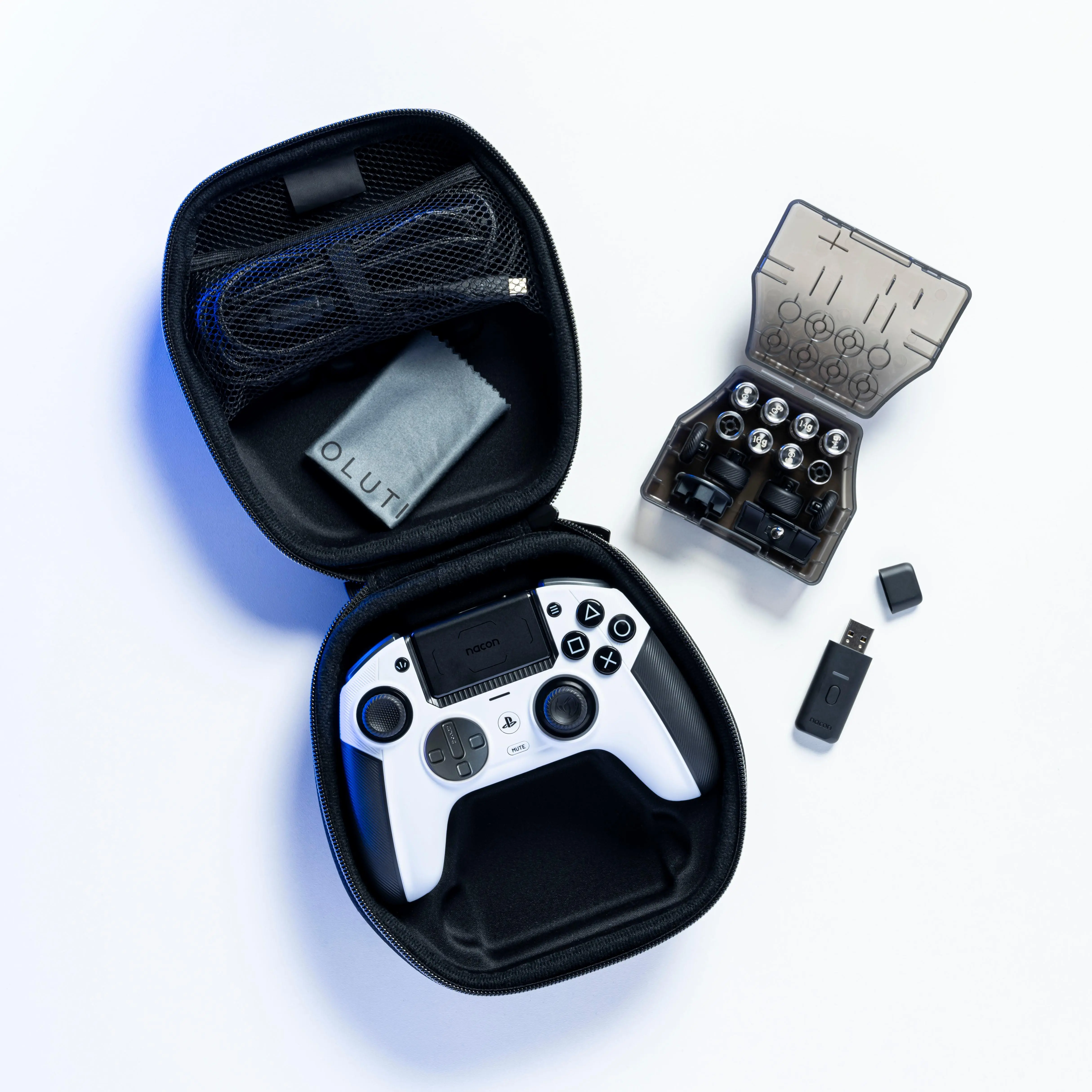 Pad Nacon Revolution 5 Pro do PS5, PS4, PC Bezprzewodowy/Przewodowy Biały
