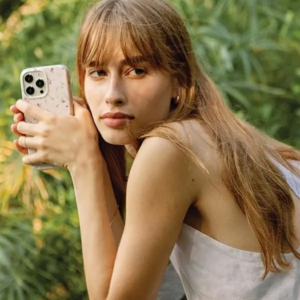 Etui UNIQ Coehl Prairie do iPhone 15 Pro Beżowy