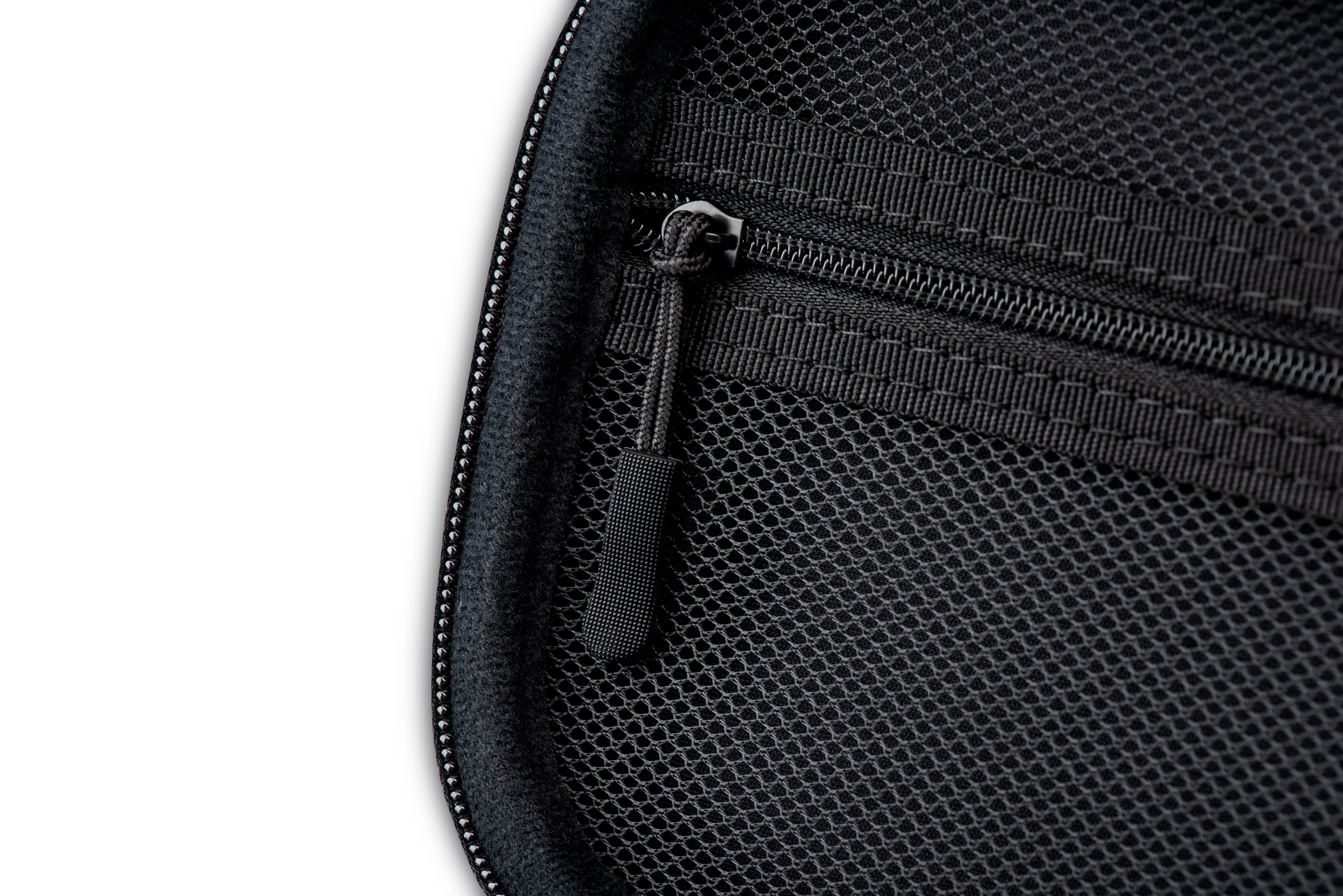 Etui Nacon PSOFPORTPOUCH do PlayStation Portal Oficjalna Licencja Czarny