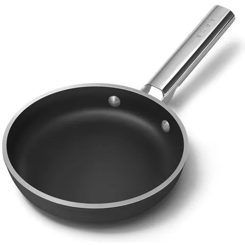 Patelnia Smeg FPF2002BLM Indukcja Ceramiczna 20cm
