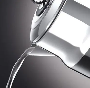 Czajnik Russell Hobbs Retro Classic Noir 21671-70 1,7l 2400W