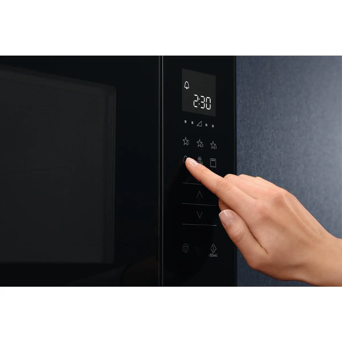 Kuchenka mikrofalowa Electrolux 300 LMS2203EMK