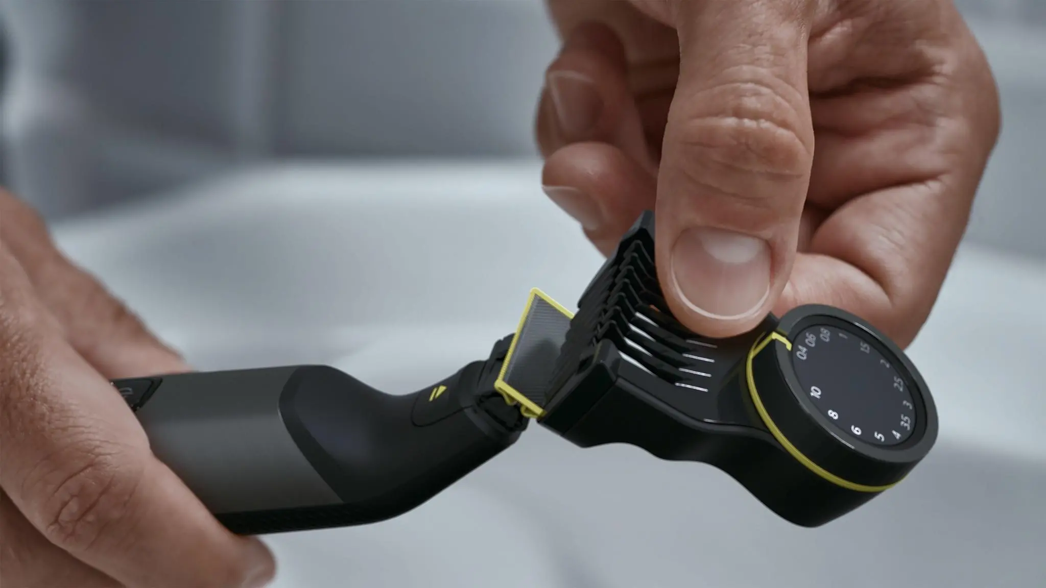 Golarka hybrydowa Philips OneBlade Pro Twarz + Ciało QP6550/15
