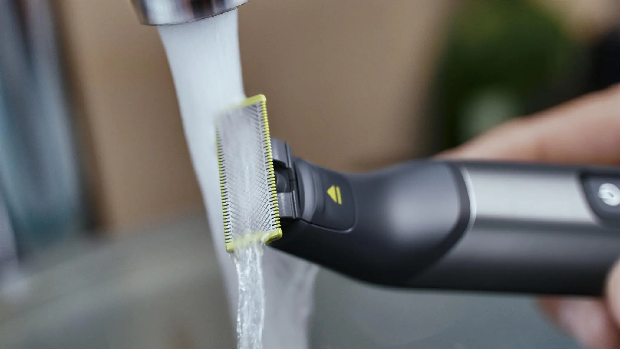 Golarka hybrydowa Philips OneBlade Pro Twarz + Ciało QP6550/15