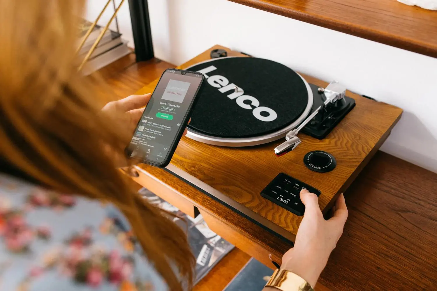 Gramofon Lenco LS-55WA Manualny Napęd paskowy Przedwzmacniacz Bluetooth Brązowy