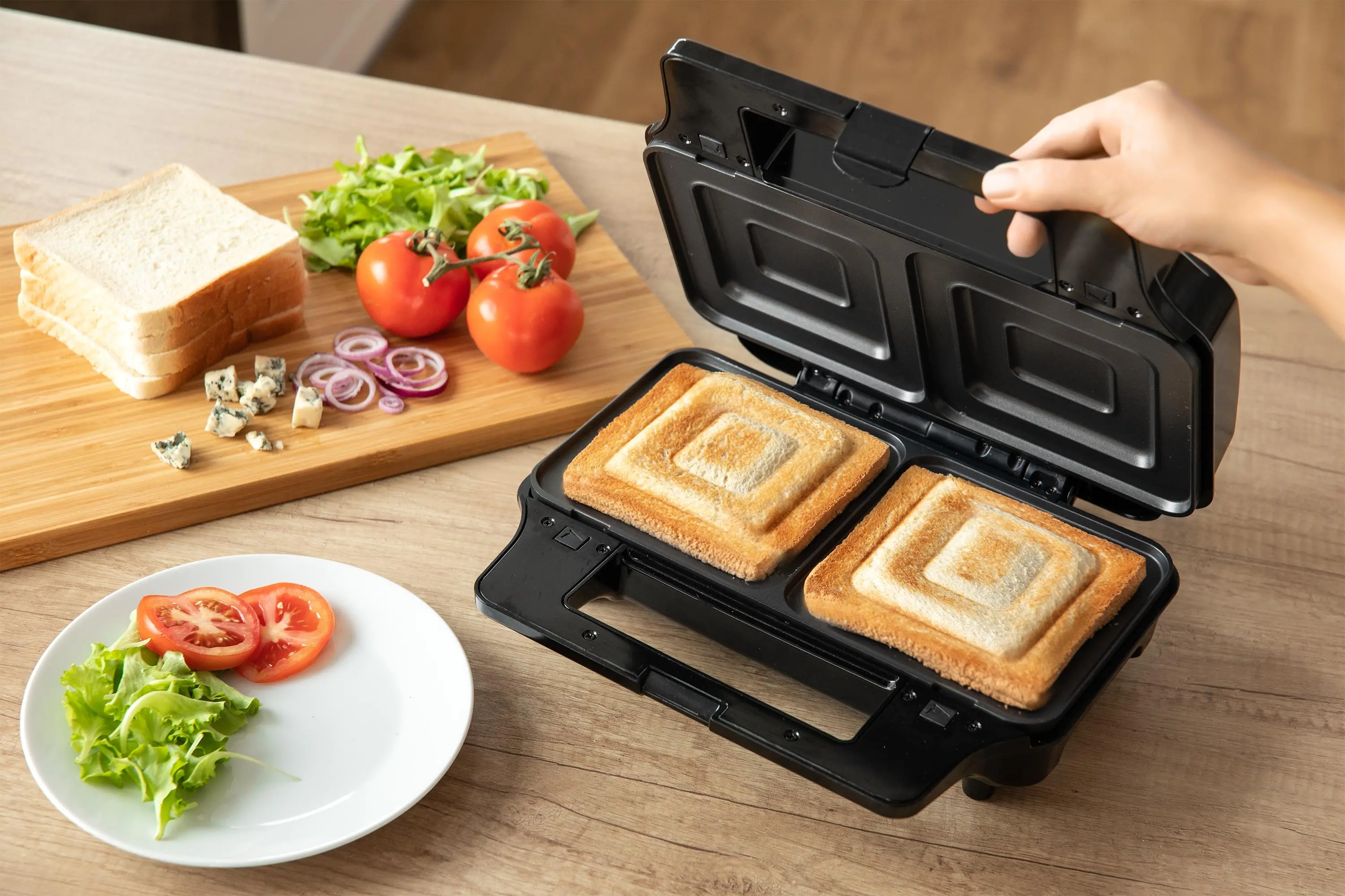 Opiekacz Sencor SSM 9978BK 3w1 Trójkąty Gofry Panini Kwadraty 900W