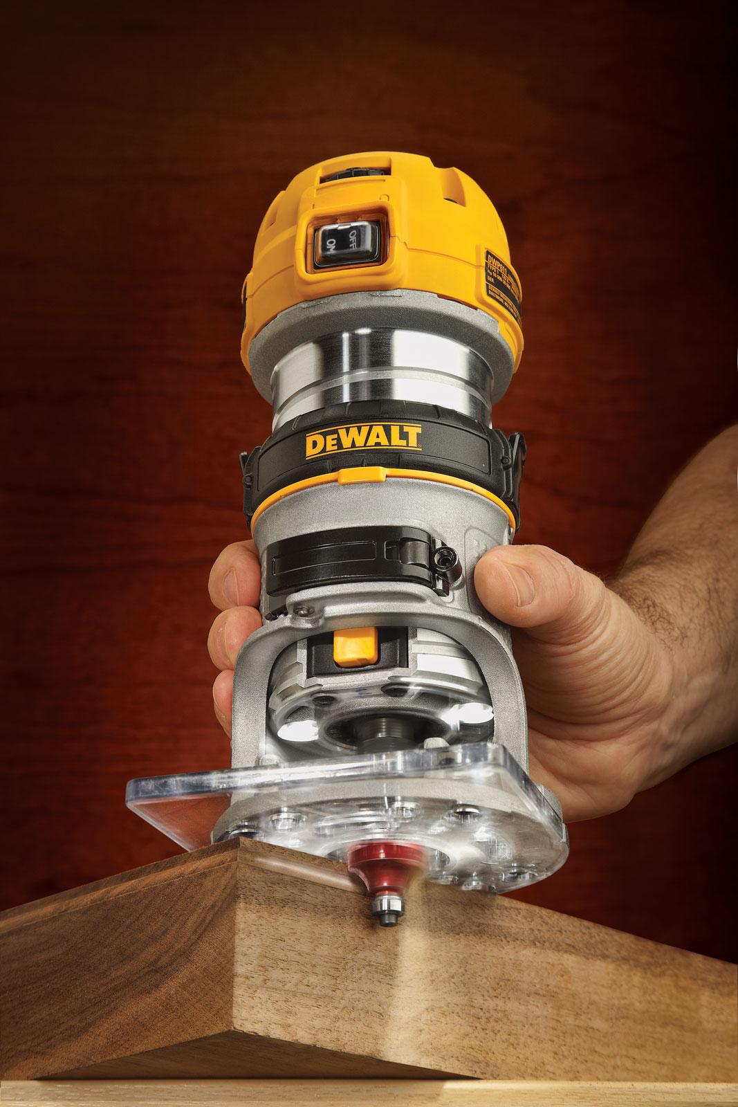 Frezarka górnowrzecionowa DeWalt D26200-QS