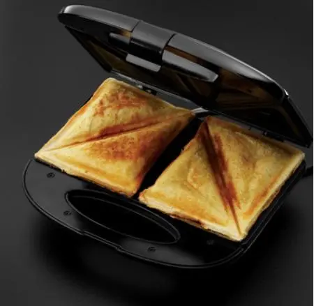 Opiekacz Russell Hobbs 24520-56 Trójkąty 700W