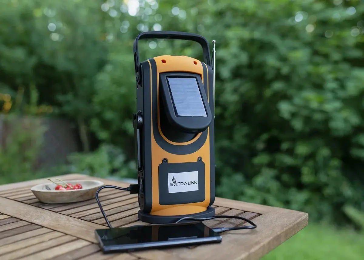 Powerbank solarny Extralink EPS-6000 6000mAh radio FM lampka LED