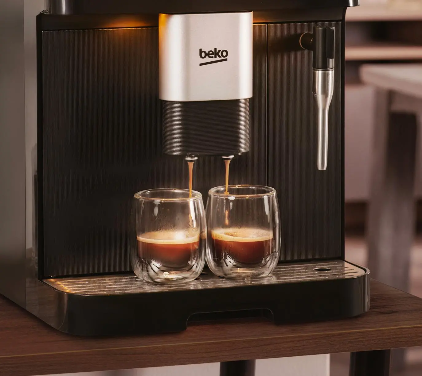 Ekspres Beko CaffeExperto CEG7302B