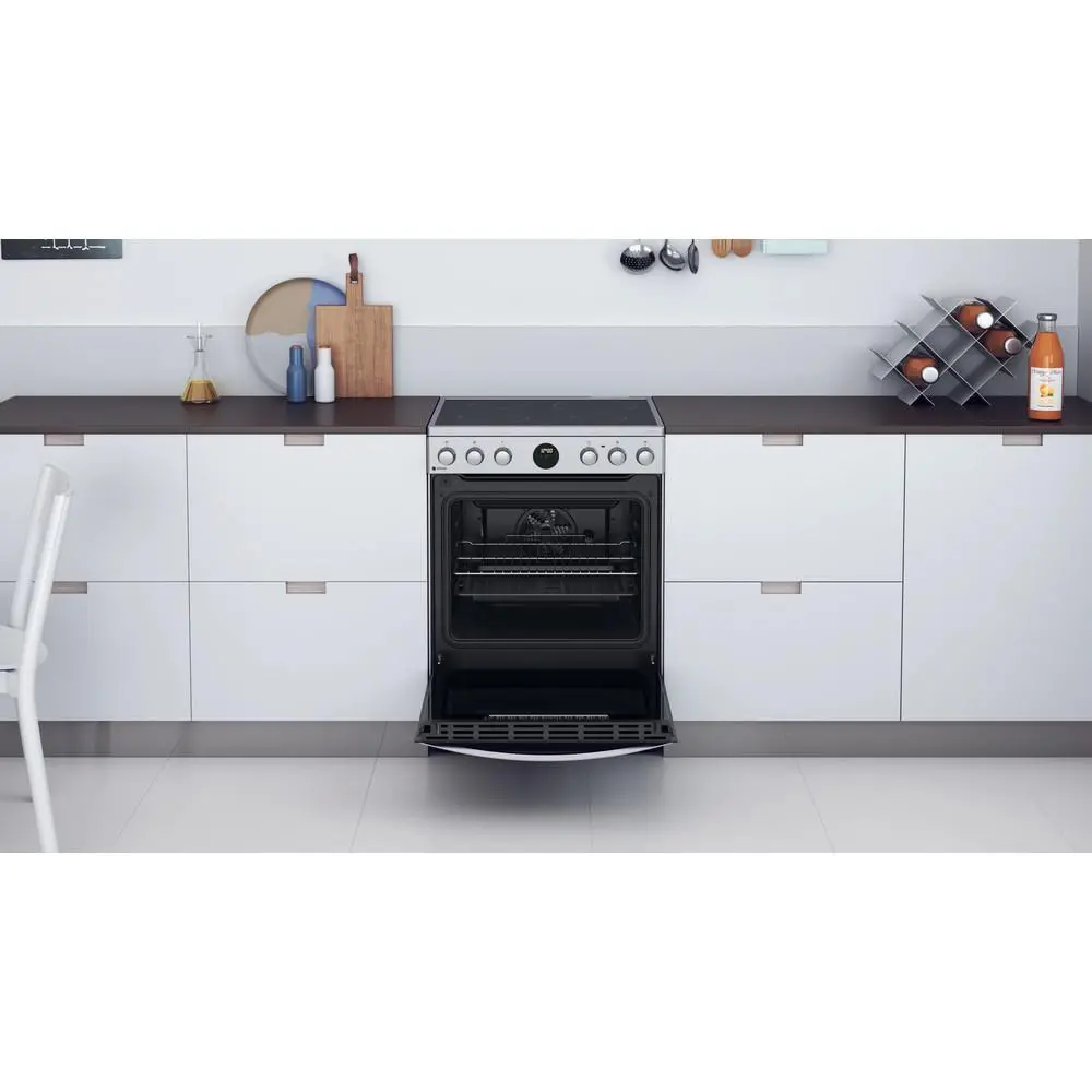 Kuchnia elektryczna Indesit IS67V8CHX/E Termoobieg