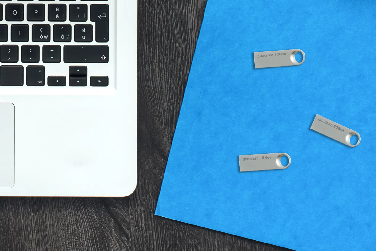 PenDrive GoodRam UNO3 256GB USB 3.2 Srebrny