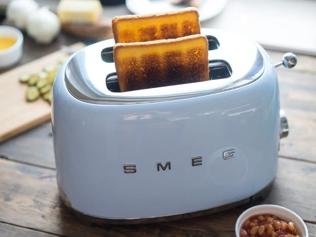 Toster Smeg TSF01PBEU Rozmrażanie 950W