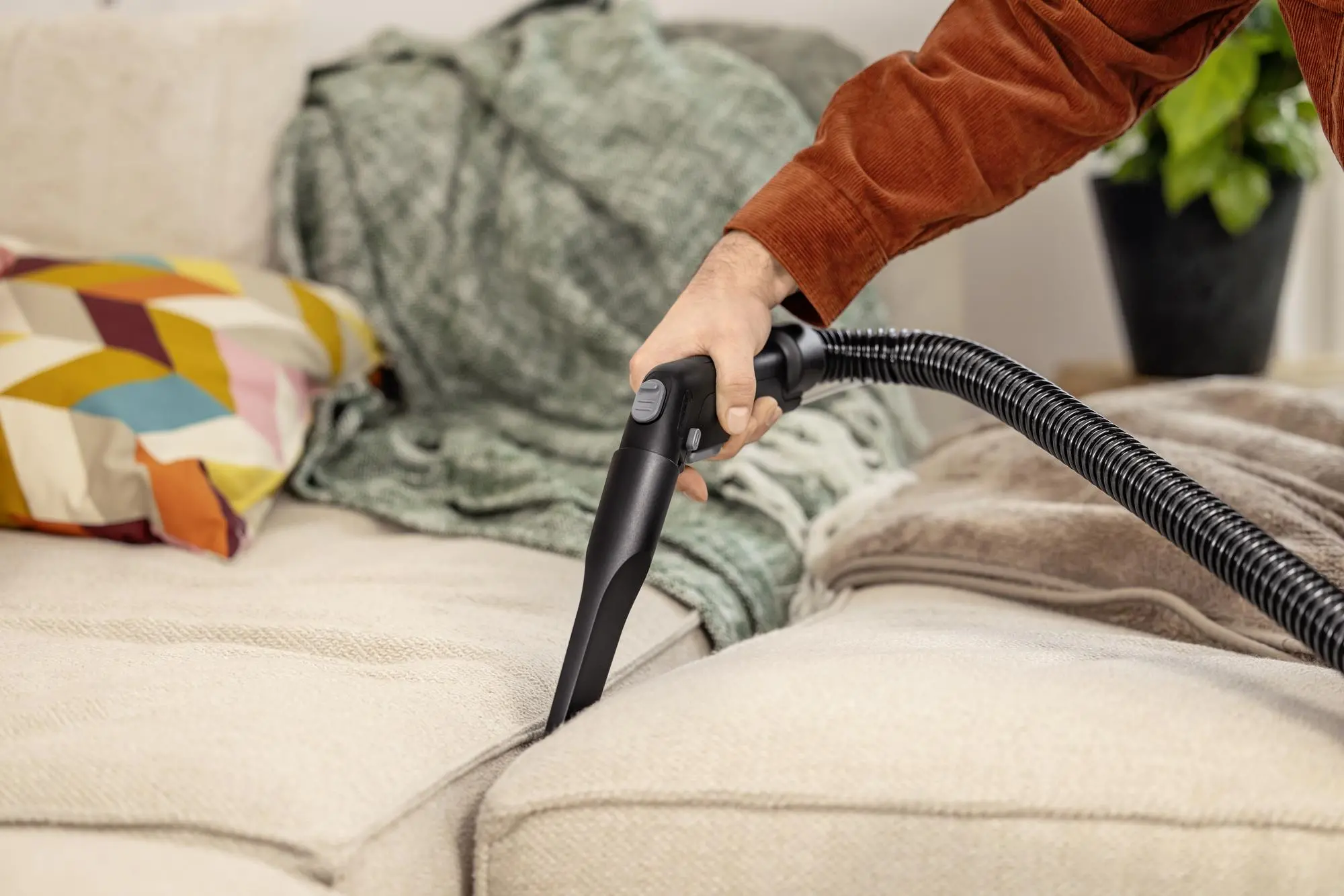 Odkurzacz Karcher SE 4 1.081-150.0 1000W Ssawka do czyszczenia na mokro dywanów i podłóg twardych Ssawka do podłóg twardych