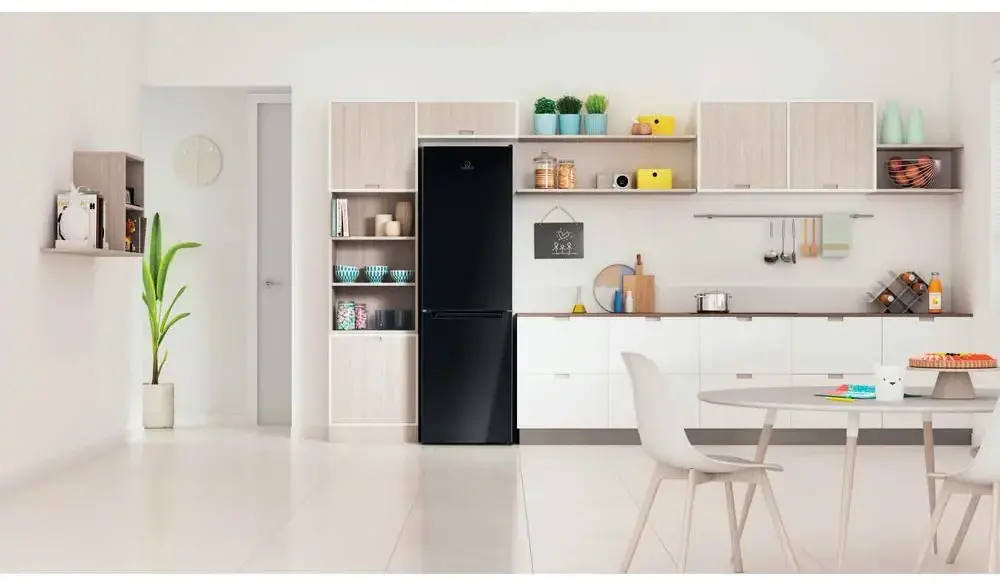 Lodówka Indesit LI8 SN2E K 1 Zamrażarka No Frost 188,9cm Czarny