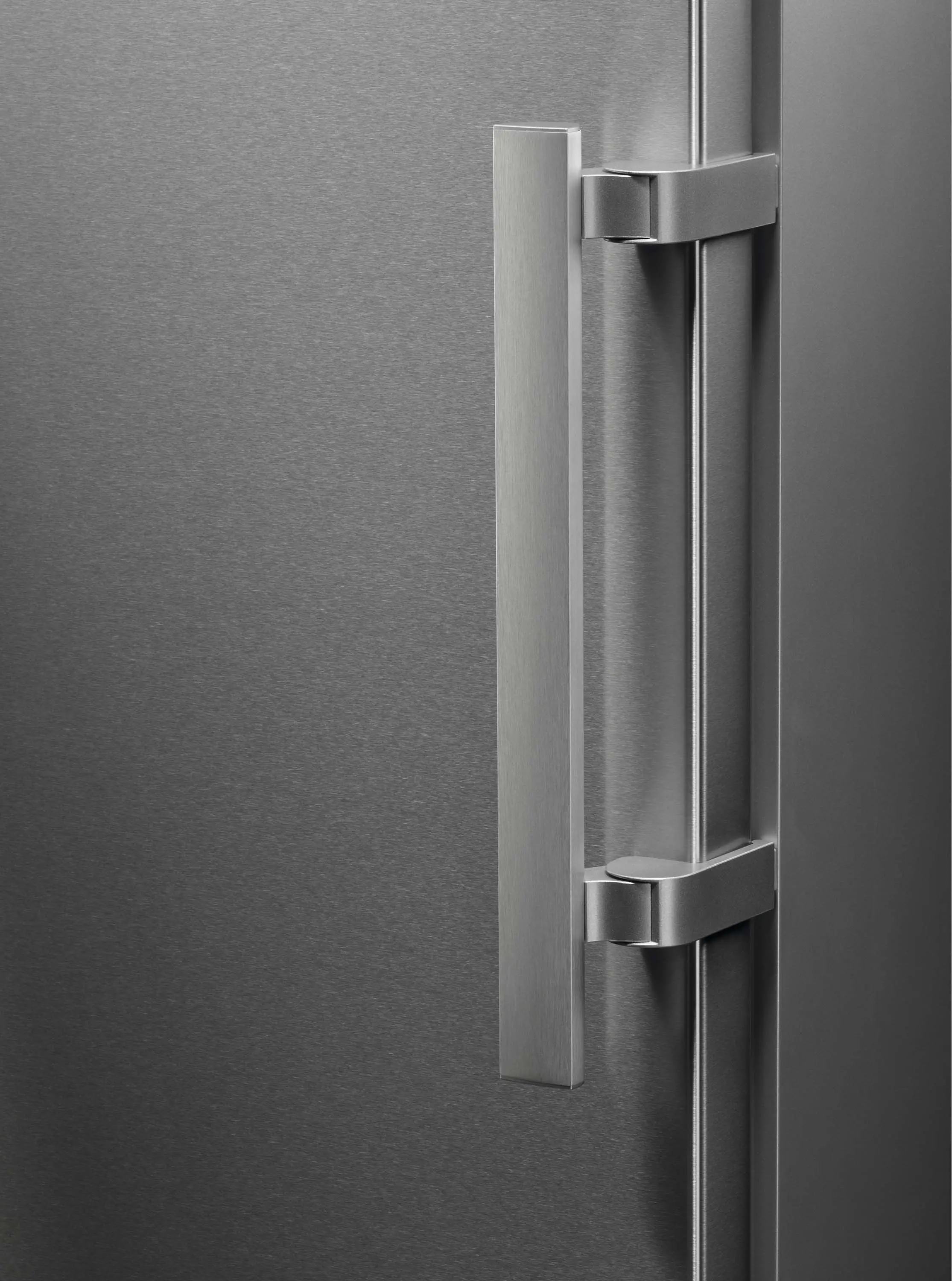 Zamrażarka Electrolux LUS7ME28X No Frost