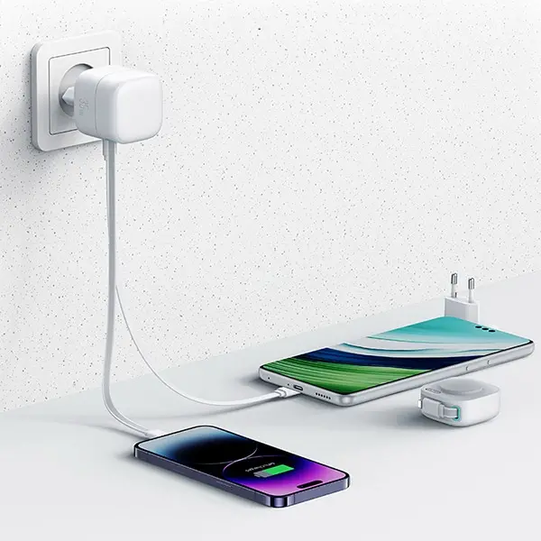 Ładowarka sieciowa USAMS CC209TC02 USB-C ze zwijanym kablem Lighning 35W Biały