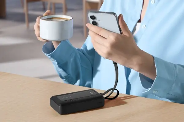 Powerbank Anker Zolo (A1681G11) 20000mAh 30W wbudowany kabel USB-C i Lightning Czarny