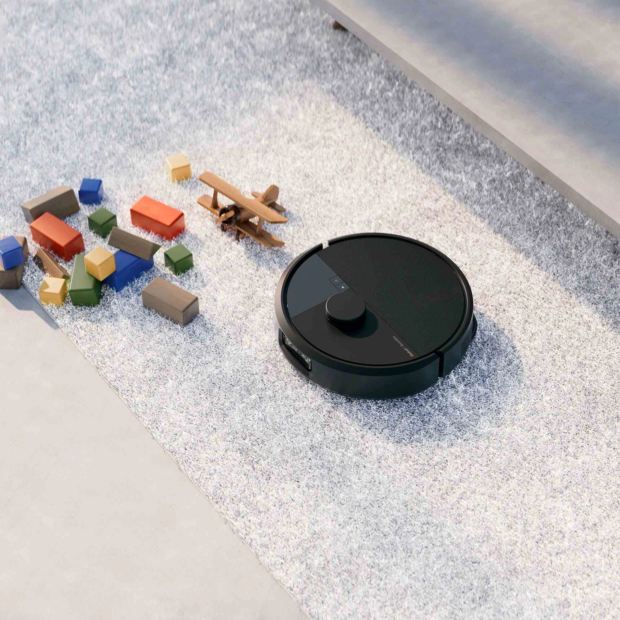 Robot sprzątający iRobot Roomba Plus 505 Combo Funkcja mopowania Stacja oczyszczająca Tworzenie mapy pomieszczenia 68dB Czarny