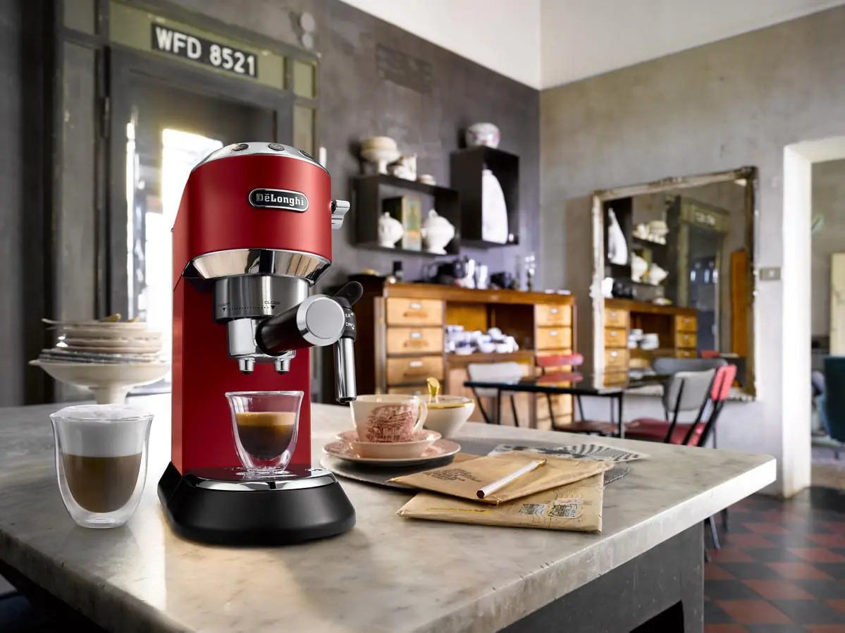 Ekspres DeLonghi Dedica EC685.R