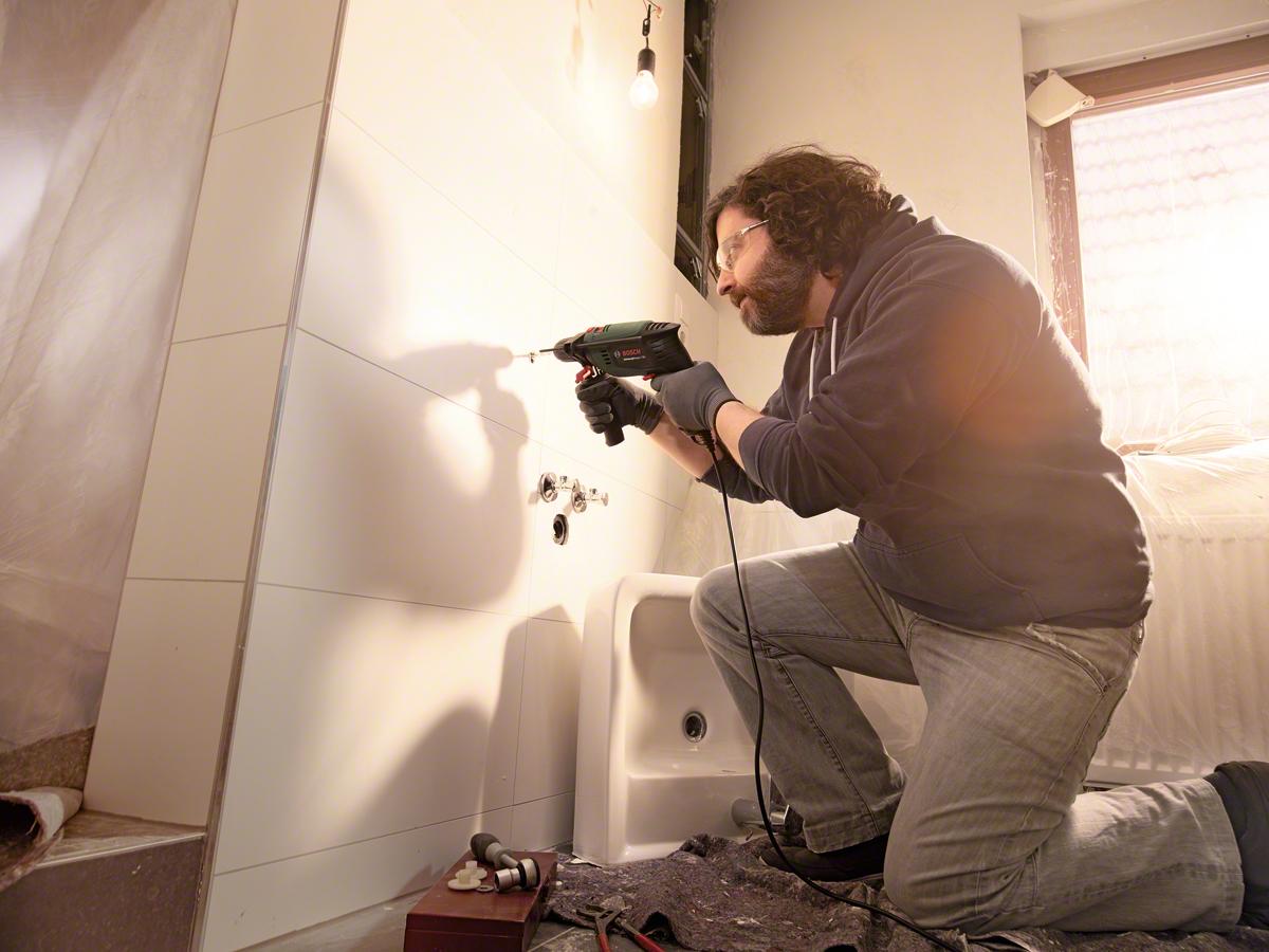 Bosch UniversalImpact 730 (060313100B) + akcesoria 19 części