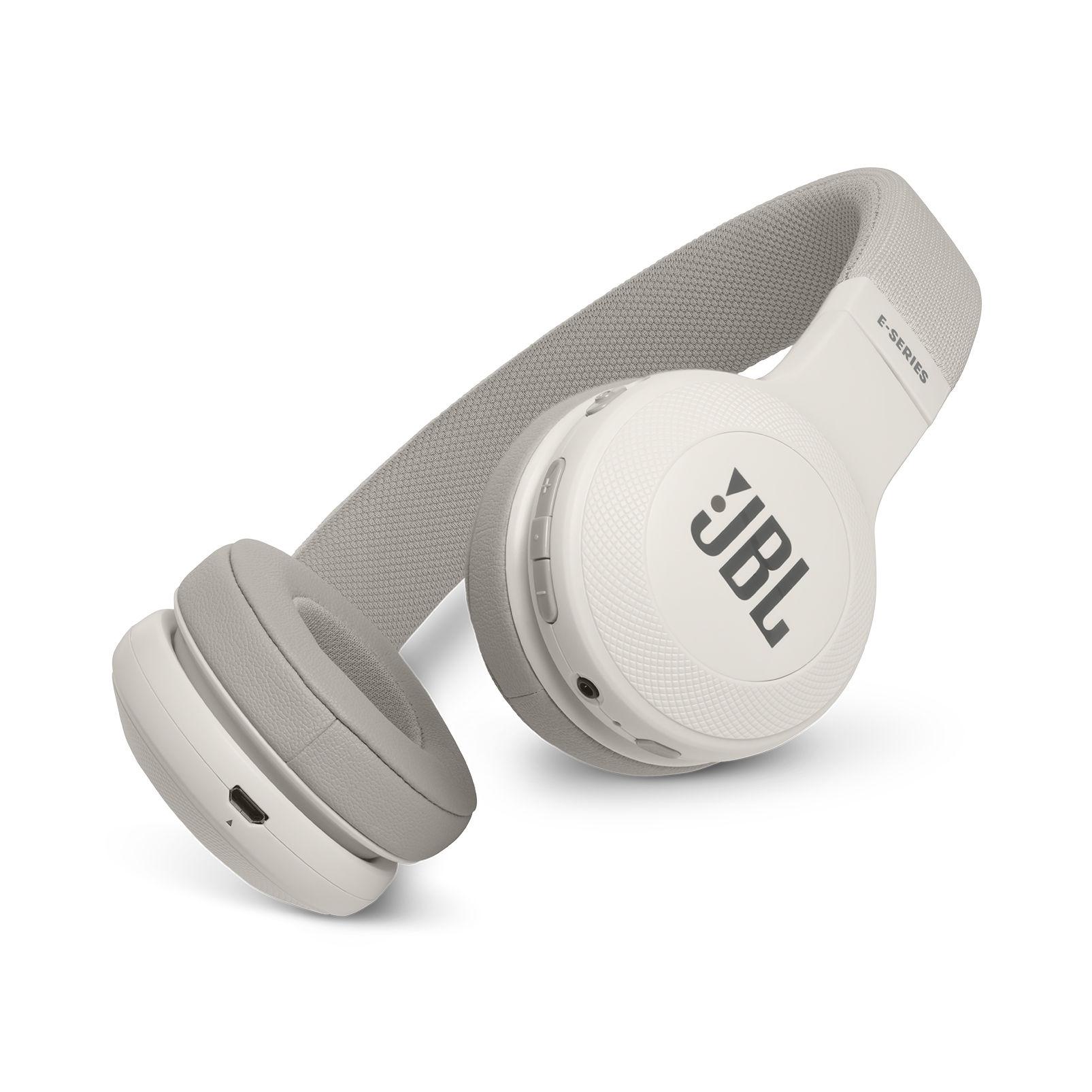 Słuchawki bezprzewodowe JBL E45BT (biały)
